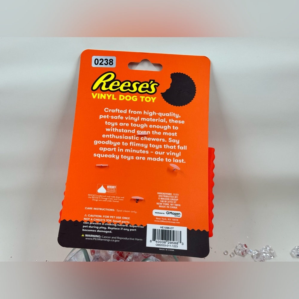 💋 Reese’s Vinyl Dog Toy - Picture 3 of 8